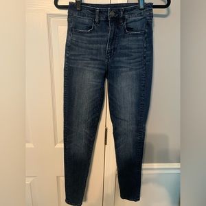 American Eagle blue jeans